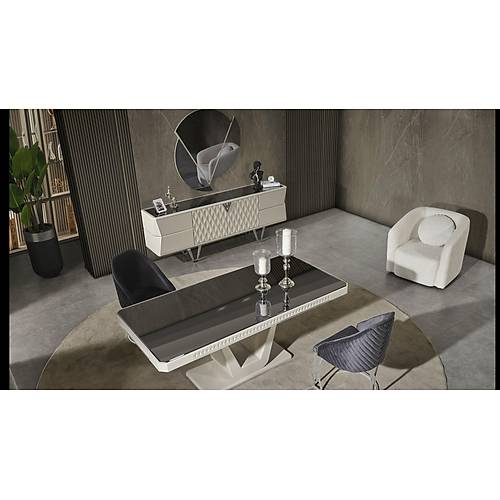 Velar Dining Room