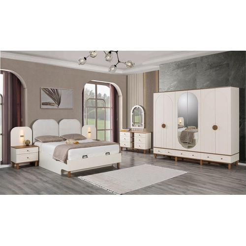 Linda Bedroom