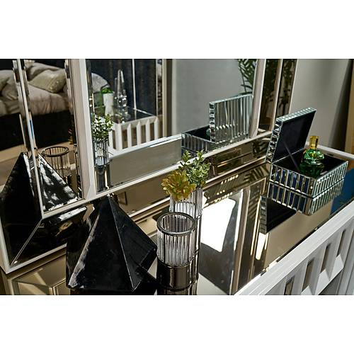 Diamond Lux Bedroom