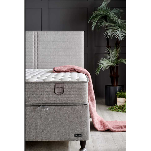 Pineda Bed Set