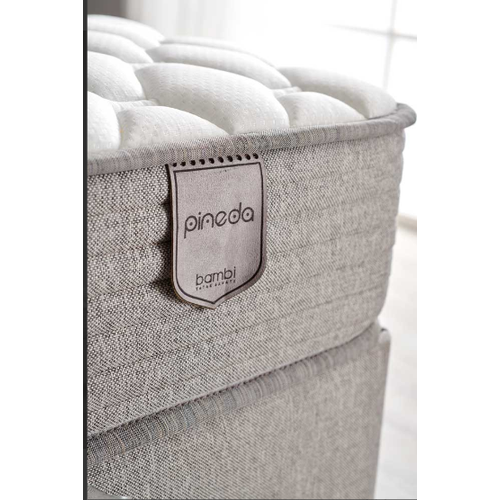 Pineda Bed Set