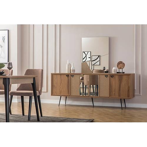 �lke Dining Room