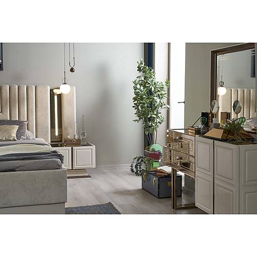 Felix Bedroom
