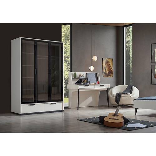 Kolezyum Ay Teen Room
