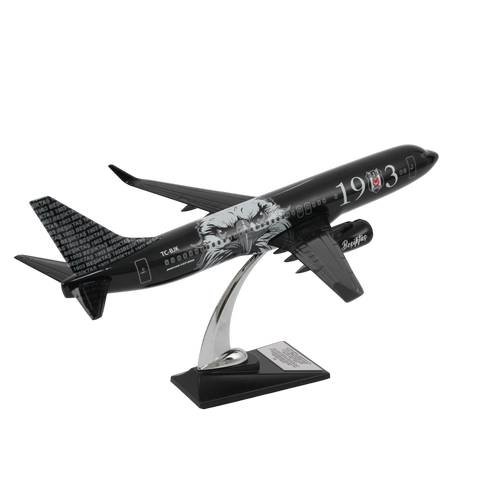 Boeing 737-800 1/100 �l�ek Be�ikta� Lisansl� Kara Kartal Tasar�m Maket U�ak