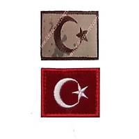 T�rk Bayra�� Armas�/Pe� 3,5 x 4,5 cm C�rtl� K�rm�z�/Kamuflaj Renk( �kili Tak�m )