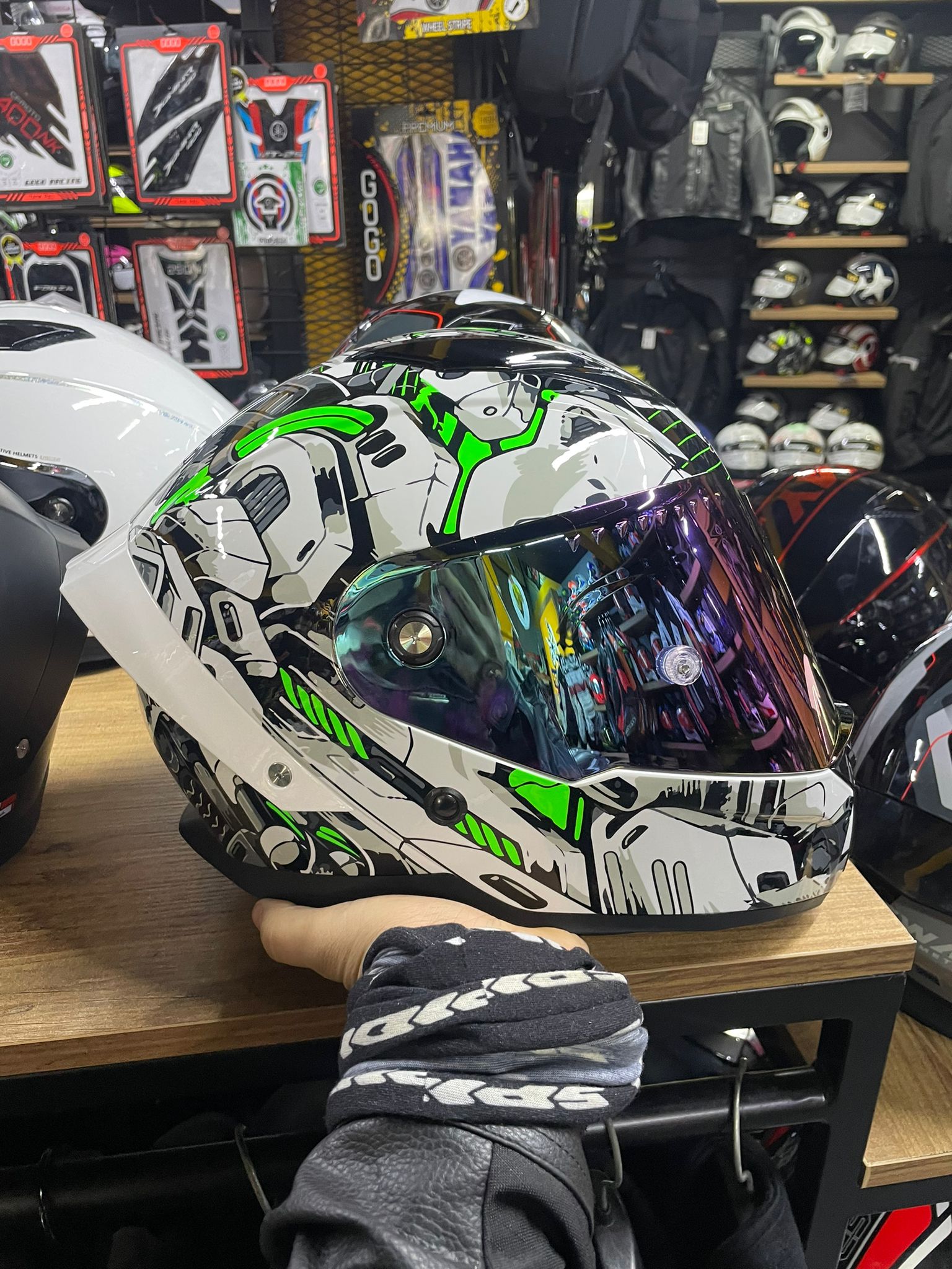 SWAY SW 850 White Green