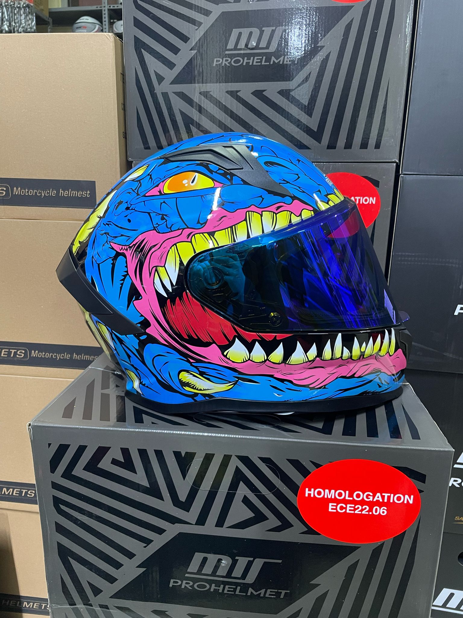 MTS 910 Kask Kraken