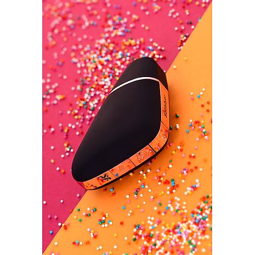 Satisfyer Love Triangle 8,8 cm Siyah Silikon Vakumlu Klitoral Vibratr