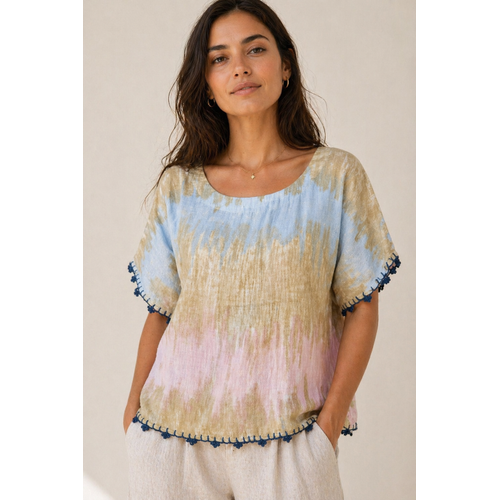 Muslin bluz, % 100 pamuklu, batik desen, i� g�stermez  kenar� el i�i d���k kol