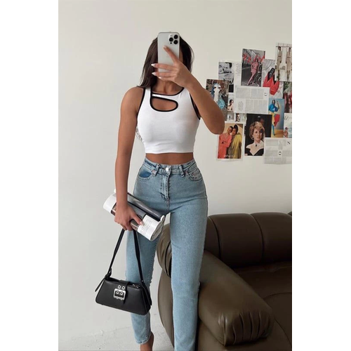 Pencereli Kakorse Crop