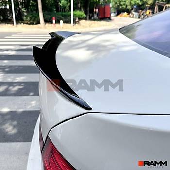 BMW F10 M4 GRNML SPOLER  ABS PARLAK  SYAH