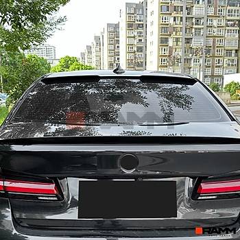 BMW G30 TAVAN SPOYLER PARLAK  KARBON