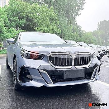 BMW G60 G61 N TAMPON BIAI SA SOL PARLAK  SYAH