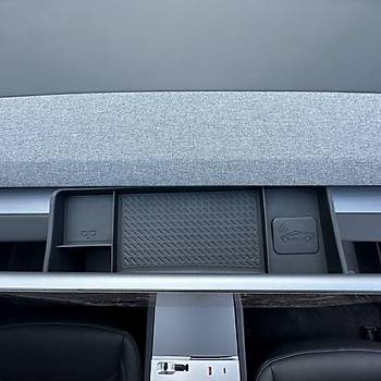 Tesla Juniper Ekran Arkasna Taklan Silikon Dzenleyici, Siyah Renk