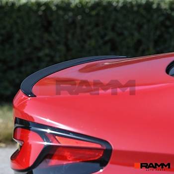 BMW G30 M5 SPOLER  PARLAK  SYAH