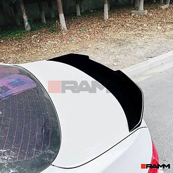 BMW F10 BAGAJ SPOLER   PARLAK  SYAH