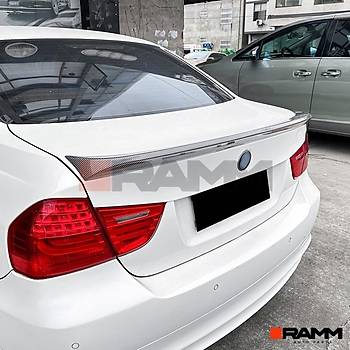 BMW E90 CSL E90 BAGAJ SPOLER  PARLAK KARBON