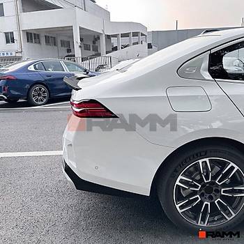 BMW G60 BAGAJ SPOLER  PARLAK  KARBON