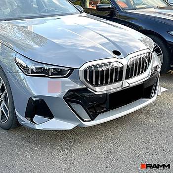 BMW G60 G61 I5 M SPORT 2024+  N TAMPON BIAI SA-SOL PARLAK  SYAH