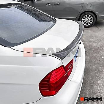 BMW E90 CSL E90 BAGAJ SPOLER  PARLAK KARBON