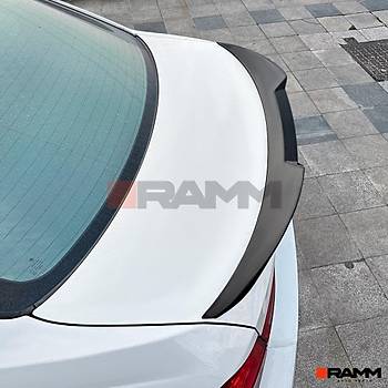 BMW E90 M4 Stil Bagaj Spoiler � Piano Black