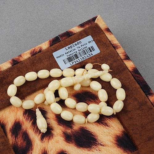 Kadim Katalin Eski Tavla Pulu Obje Yumurta Kesim 8x11m Tesbih - Nadir Renk Beyaz