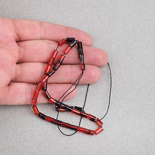 Ate� Kehribar Kesme Kesim 4x7mm Tesbih- Siyah-K�rm�z�