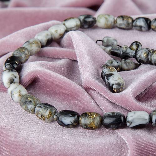 U�ak Cam� Alt�n Varakl� (Sertifikal�) Kaps�l Kesim 9x13mm Tesbih - Siyah Beyaz