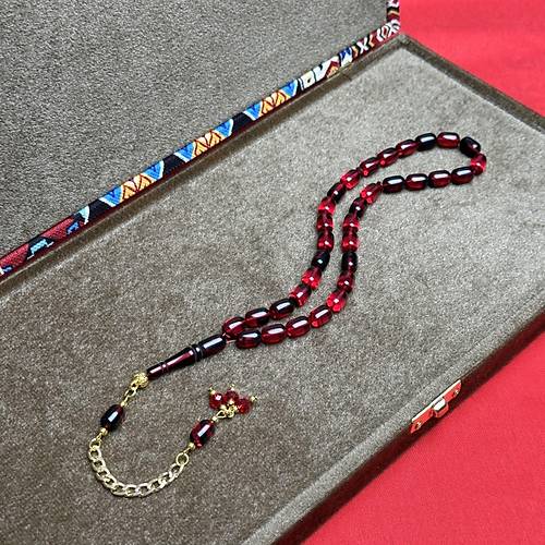 S�kma Kehribar Kaps�l Kesim Alt�n Renk P�sk�ll� 7x11mm Tesbih