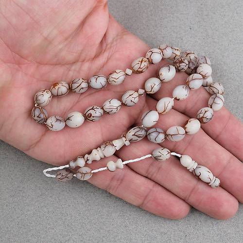 K�br�s Hurma �ekirde�i Beyzi Kesim �mer �ift�i �mzal� 8x10mm Tesbih