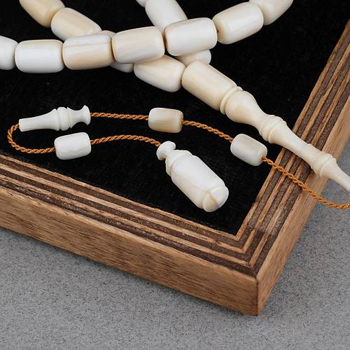 Balina Di�i Usta ��i Kaps�l Kesim 7.7x11.6mm Tesbih