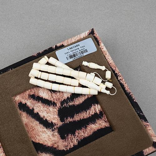 Kadim Katalin Eski Mahjong Ta�� Obje D�nem Mesut Varl� Usta ��i �mzal� Yumu�ak Kesme Kesim 8x9mm Tesbih