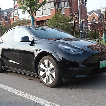 Tesla Model Y Komple Dodik Seti, 10 Adet Set Olarak, Parlak Siyah Renk