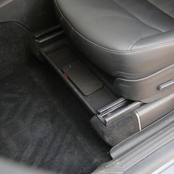 Tesla Model Y Koltuk Altna Taklan Kapakl Kaymaz Kuma Kaplama Saklama Alan , Siyah Renk