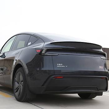 Tesla Juniper Arka Tampon Performance Tip Spoyleri Parlak, Parlak Siyah Renk