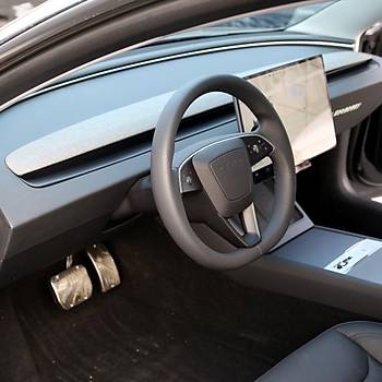 Tesla Juniper Direksiyon Simidi Alt Ksm Dekoratif Kaplamas, Mat Siyah Renk