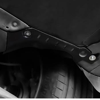 Tesla Model Y Soutma Borusu in Alt Koruma Plaka Seti, (Delmek Gerekmeyen Montaj)