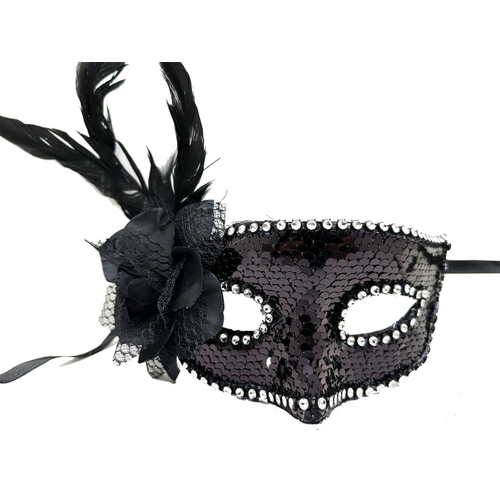 Siyah Renk Yandan T�yl� G�ll� G�m�� Ta�l� Pullu Maske 20x22 Cm