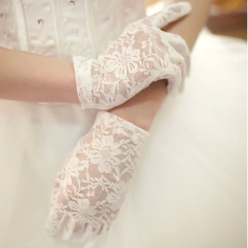 Beyaz Renk K�sa Dantelli Eldiven