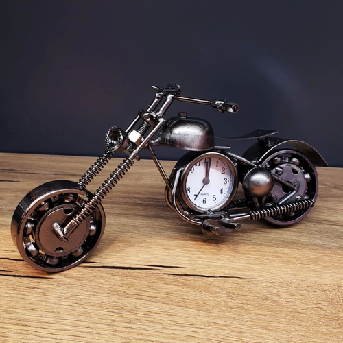 Masa�st� Dekoratif Metal Motor Saat