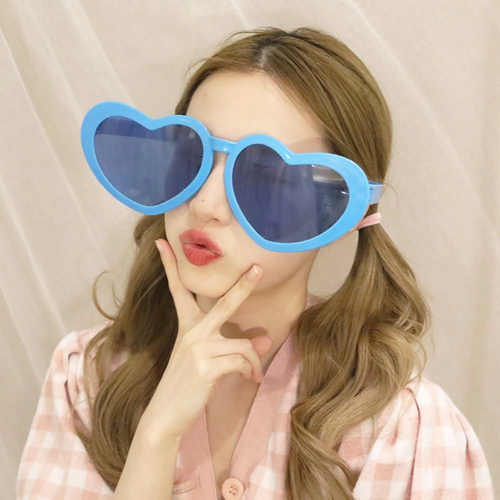 Mega Boy B�y�k Kalp �ekilli Parti G�zl��� 12 Adet Rengarenk