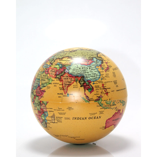 Masa �st� D�nen D�nya K�re Alk1330