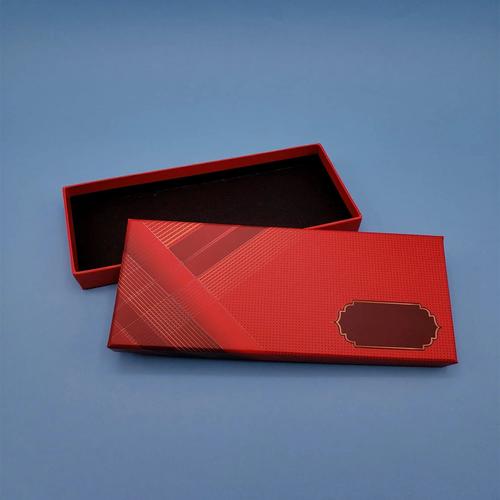 K�rm�z� Kalem Kutusu