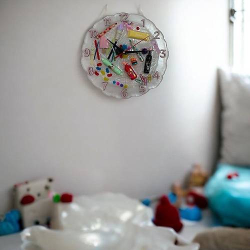 PELNCE KIDS  Unicorn ve Renkli Objelerle Tasarlanm Epoksi ocuk Duvar Saati  Pembe Renk Rakaml -30 cm