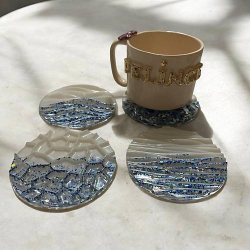 Epoksi Reine Bardak Altl - 4'l Takm - Beyaz ve Mavi Glitter - ap: 12 cm