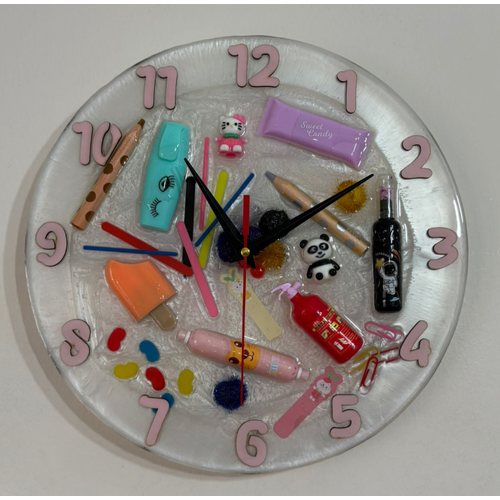 PELNCE KIDS  Elenceli Objelerle Tasarlanm Epoksi ocuk Duvar Saati  Pembe Renk Rakaml - 30 cm