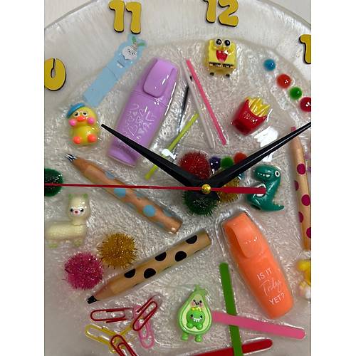 PELNCE KIDS - Rengarenk Temal Epoksi ocuk Odas Duvar Saati - 30 cm - Sar Renk Rakaml