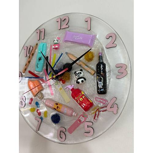 PELNCE KIDS  Elenceli Objelerle Tasarlanm Epoksi ocuk Duvar Saati  Pembe Renk Rakaml - 30 cm