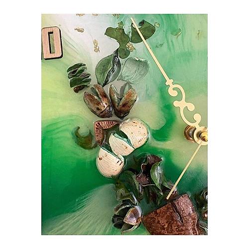 El Yapm Epoksi Duvar Saati | Kurutulmu Bitki Detayl | Yeil & Beyaz | 30 cm